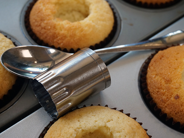 utensils to make holes in cupcakes